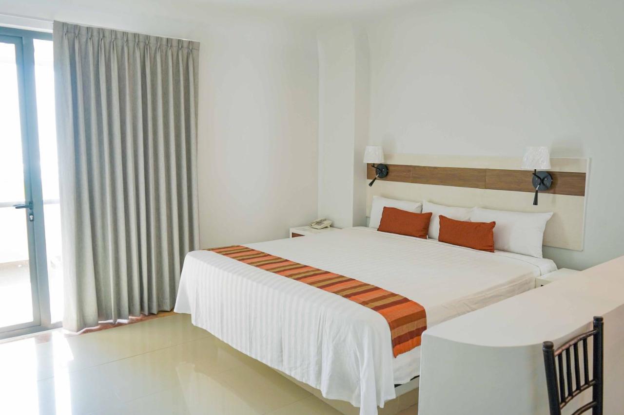Luna Palace Mazatlán Exterior foto